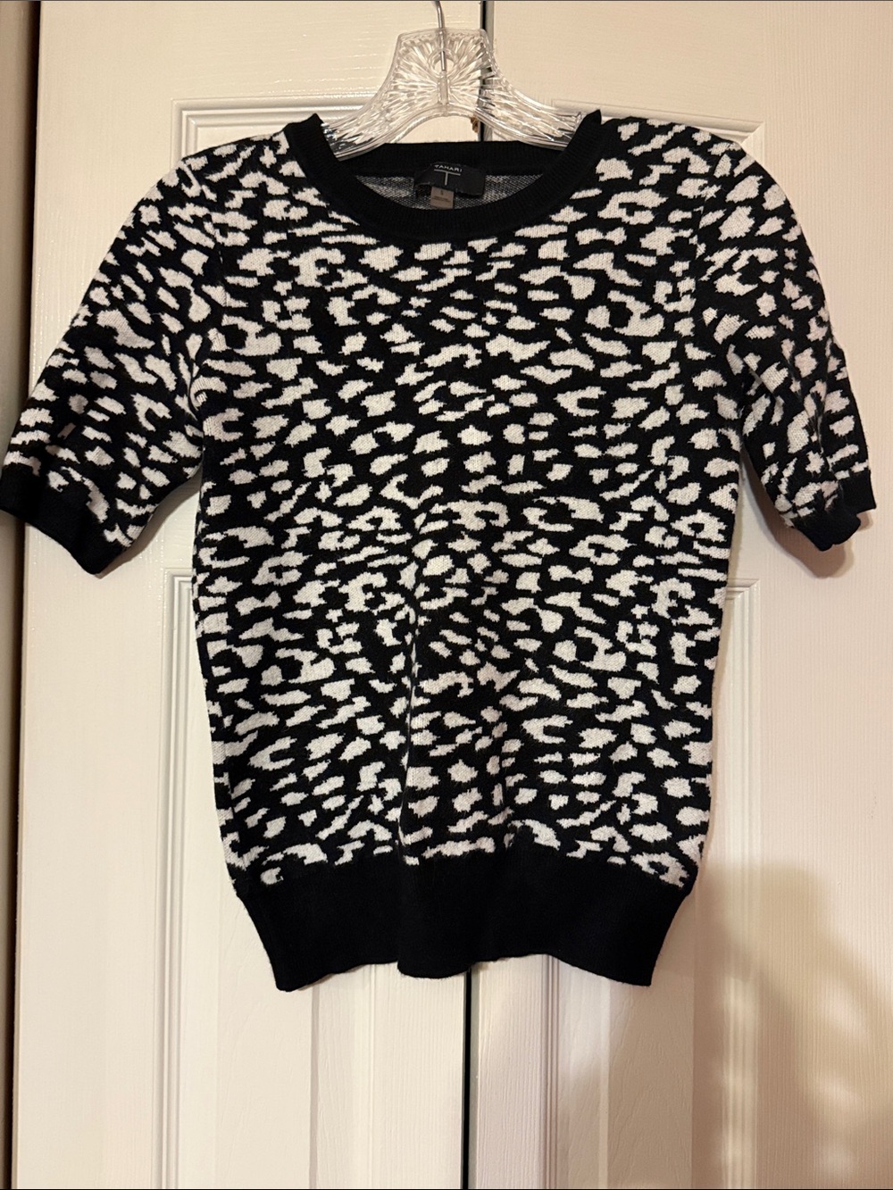 Tahari Black and White Animal Print Short Sleeve Sweater